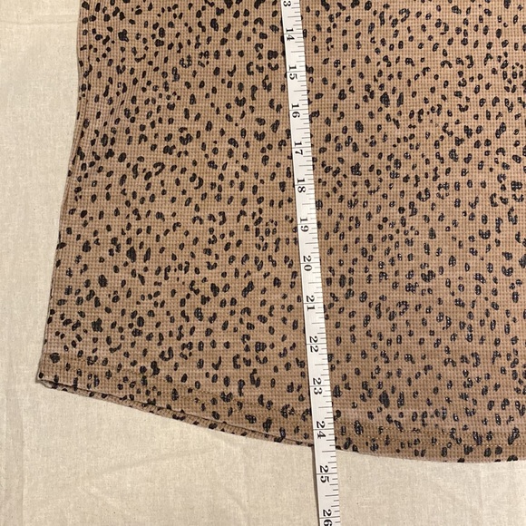 Jane and Delancey Leopard Print Waffle Knit Top with 3/4 Sleeves - Picture 9 of 11